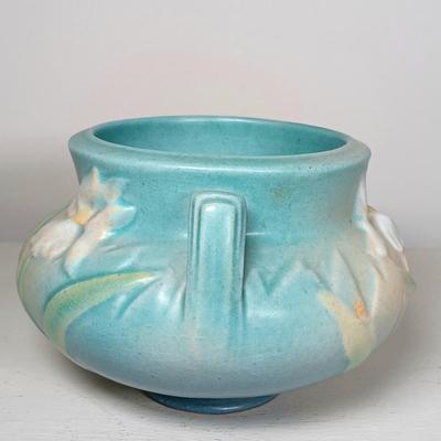 LOT 51: Roseville Pottery Iris Blue Two-Handled Vase and Rozane Pattern Cornucopia Vase