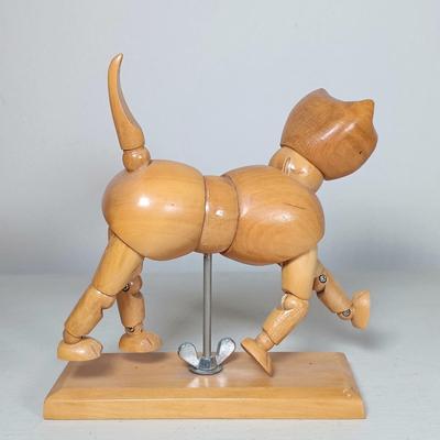 LOT 52: Vintage Elgin Miniature Clock Cat, Quail Pottery Gus the Cat & More
