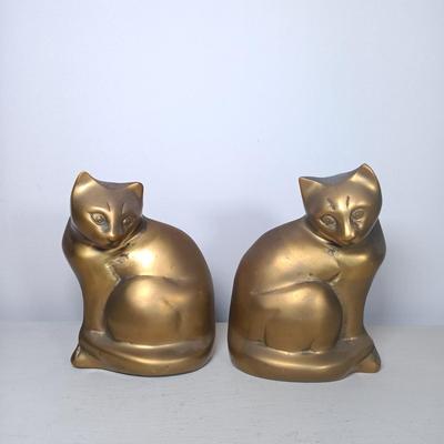 LOT 53: Haeger Reclining Cat Statue with Korean Brass Cat Bookends
