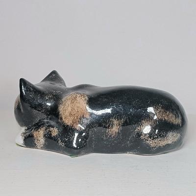 LOT 54: Signed Kensington Pottery Lying Cat, Woodcraft Cats, Signed Cat Art & More