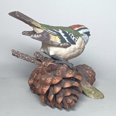 LOT 136: Lenox Golden Crowned Kinglet, LaVie Abbey Collection Hummingbird Vase & Crown Royal Bluebird
