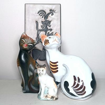 LOT 137: Buckeberg Signed Animal Plaque, Italian Pottery Cat & More