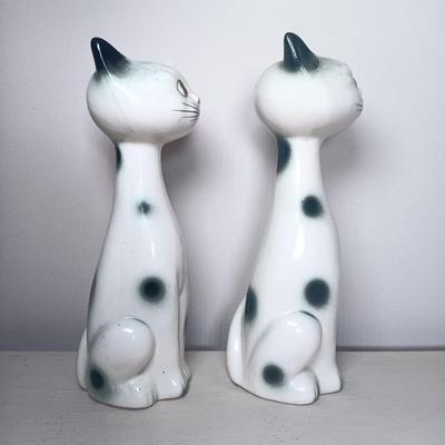 LOT 138: Japanese Long Neck Ceramic Cat Statues