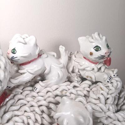 LOT 139: Italian Ceramic Noodle Cat