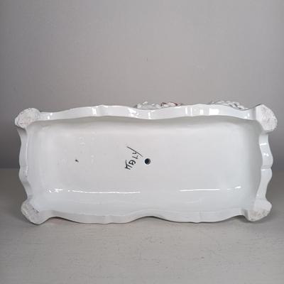 LOT 139: Italian Ceramic Noodle Cat