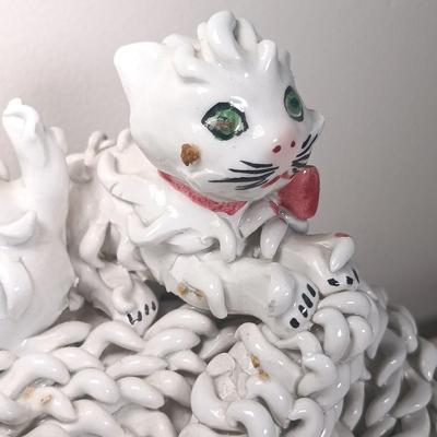 LOT 139: Italian Ceramic Noodle Cat