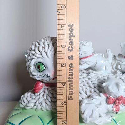 LOT 139: Italian Ceramic Noodle Cat