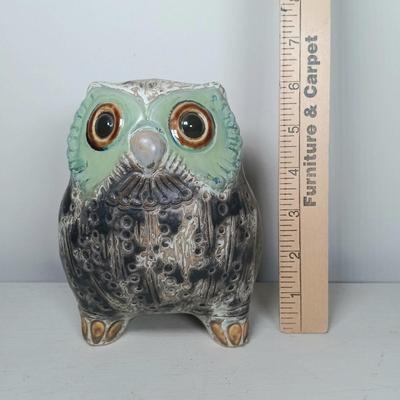 LOT 142: Lladro Little Eagle Owl Figurine