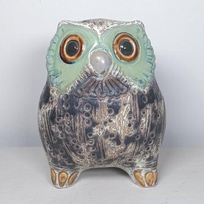 LOT 142: Lladro Little Eagle Owl Figurine