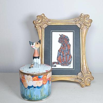 LOT 145: Signed Goebel Ceramic Cat Musical Trinket Box with Signed Cat Art