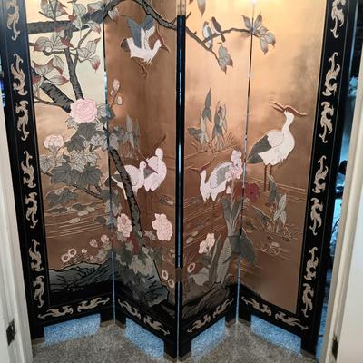 LOT 152: Vintage Gold Leaf and Black Lacquer Wood Screen Made in The People's Republic of China