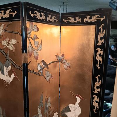 LOT 152: Vintage Gold Leaf and Black Lacquer Wood Screen Made in The People's Republic of China