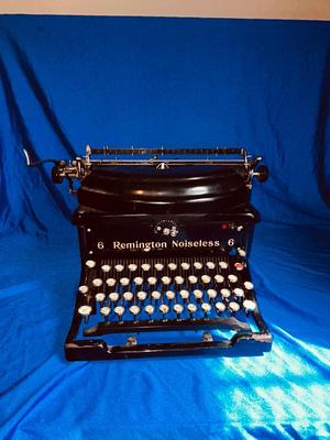 ANTIQUE 1920’S REMINGTON NOISELESS MODEL #6 TYPEWRITER