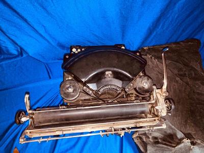 ANTIQUE 1920’S REMINGTON NOISELESS MODEL #6 TYPEWRITER