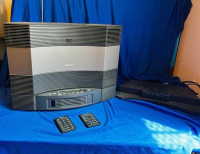 BOSE ACOUSTIC WAVE MUSIC SYSTEM MODEL CD–3000 WITH MULTI DISC CHANGER AND PEDESTAL MODEL PD-2
