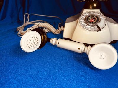 NEW YORK TELEPHONE COMPANY ROTARY DIAL PHONE