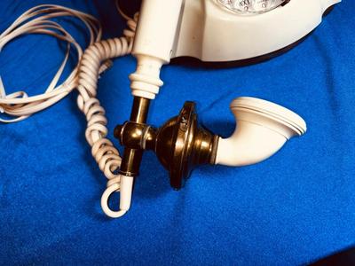NEW YORK TELEPHONE COMPANY ROTARY DIAL PHONE