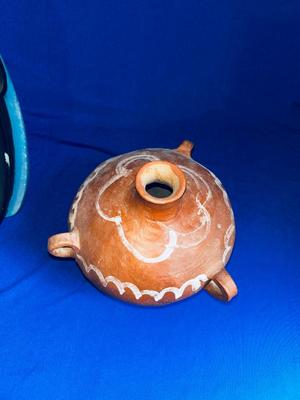 NATIVE AMERICAN CERAMIC LADY AND CLAY POT
