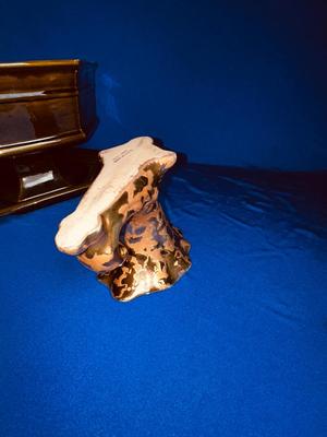 HAEGER USA POTTERY AND WEEPING 24k GOLD COVERED CORNUCOPIA VASE