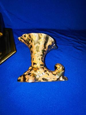 HAEGER USA POTTERY AND WEEPING 24k GOLD COVERED CORNUCOPIA VASE
