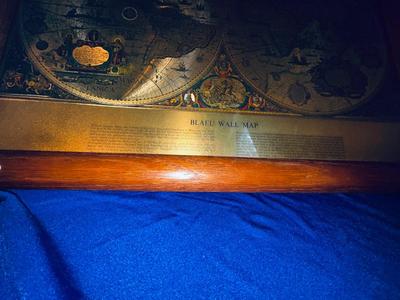 BEAUTIFUL GOLD & BLUE WORLD MAP AND VTG WORLD DICTIONARY