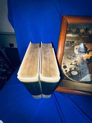 BEAUTIFUL GOLD & BLUE WORLD MAP AND VTG WORLD DICTIONARY