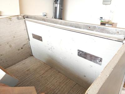 PULL TRAILER WITH TITLE AND HITCH