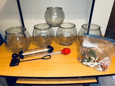 FISH BOWLS AND ACCESSORIES