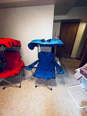 OUTDOOR CHAIRS WITH CANOPIES THAT TRANSFORMS TO BACKPACKS