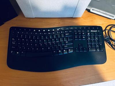 MICROSOFT WIRELESS KEYBOARD, BELKIN ROUTER, TIMEX WALL CLOCK AND OFFICE SUPPLIES