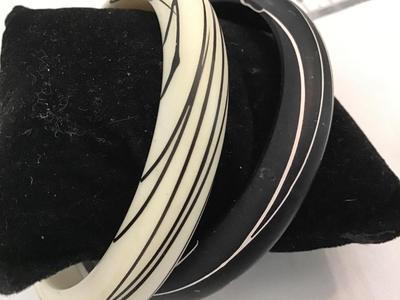 Vintage Bangles Set of 2