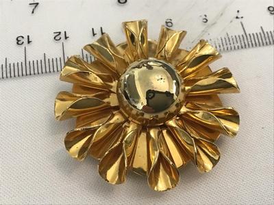 Aster Flower Scarf Clip Vintage