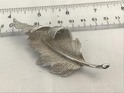 Windswept Leaf By Coro 3D Classic Silver