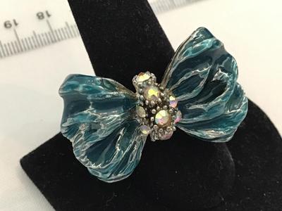 Large Bow Ring Adjustable