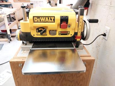 DEWALT PORTABLE PLANER
