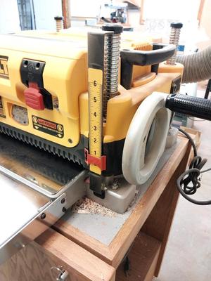 DEWALT PORTABLE PLANER