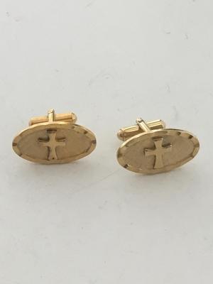 Unmarked gold tone cuff links