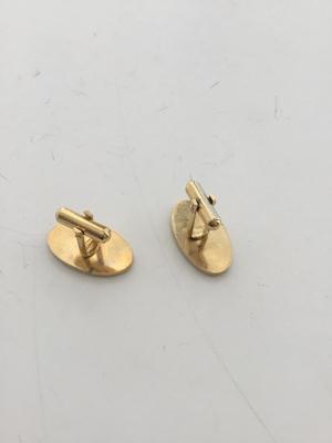 Unmarked gold tone cuff links