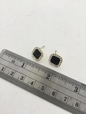 Unmarked beautiful stud earrings