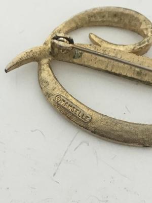 Mamselle D pin vintage