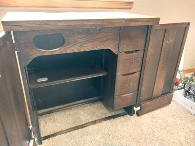 VINTAGE WOODEN SEWING MACHINE CABINET