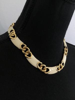 Oatmeal Enamel and Gold Tone Link Necklace
