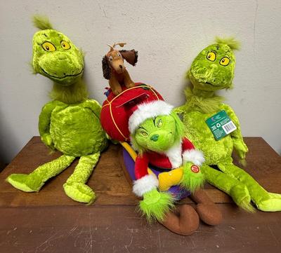 Grinch Who Stole Christmas Plush Dr Seuss 18" Green 2010 & Sleigh Ride with Grinch & Max the dog