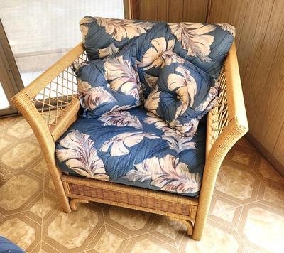 Lot #22 Vintage Wicker by Henry Link - Lexington Furniture Co. - Chair and Hassock - great condition