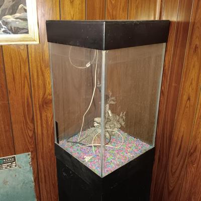 LOT 273: Vertical 10-Gallon Fish Tank with Accessories