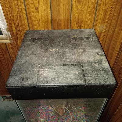 LOT 273: Vertical 10-Gallon Fish Tank with Accessories