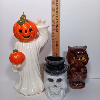 LOT 275: Vintage Marble-Eyed Owl, Pottery Skull & Pumpkin Ghost Candle
