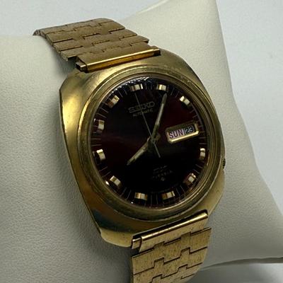 Men’s Seiko DX 17 Jewels and Sport 150 Watches (ST-HS)