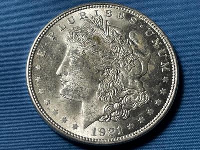 1921-P UNCIRCULATED CONDITION MORGAN SILVER DOLLAR (COIN #33).