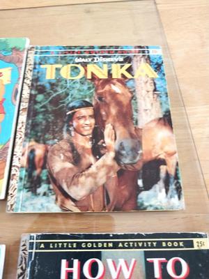 BOX OF VINTAGE CHILDRENS BOOKS